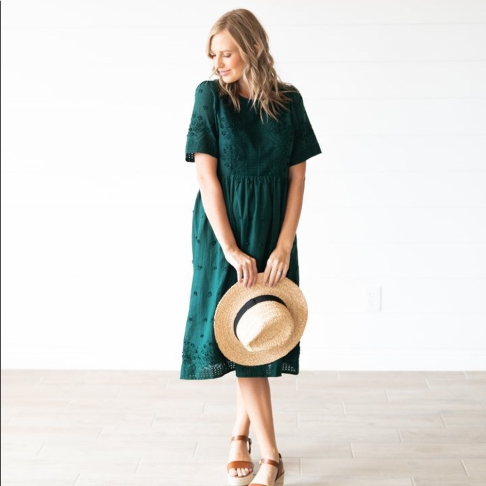 The Ellis Eyelet Midi in Hunter Green f